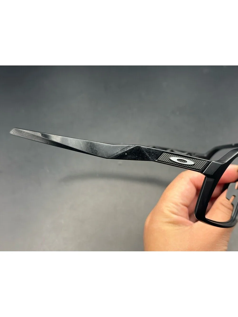 Oakley pre owned